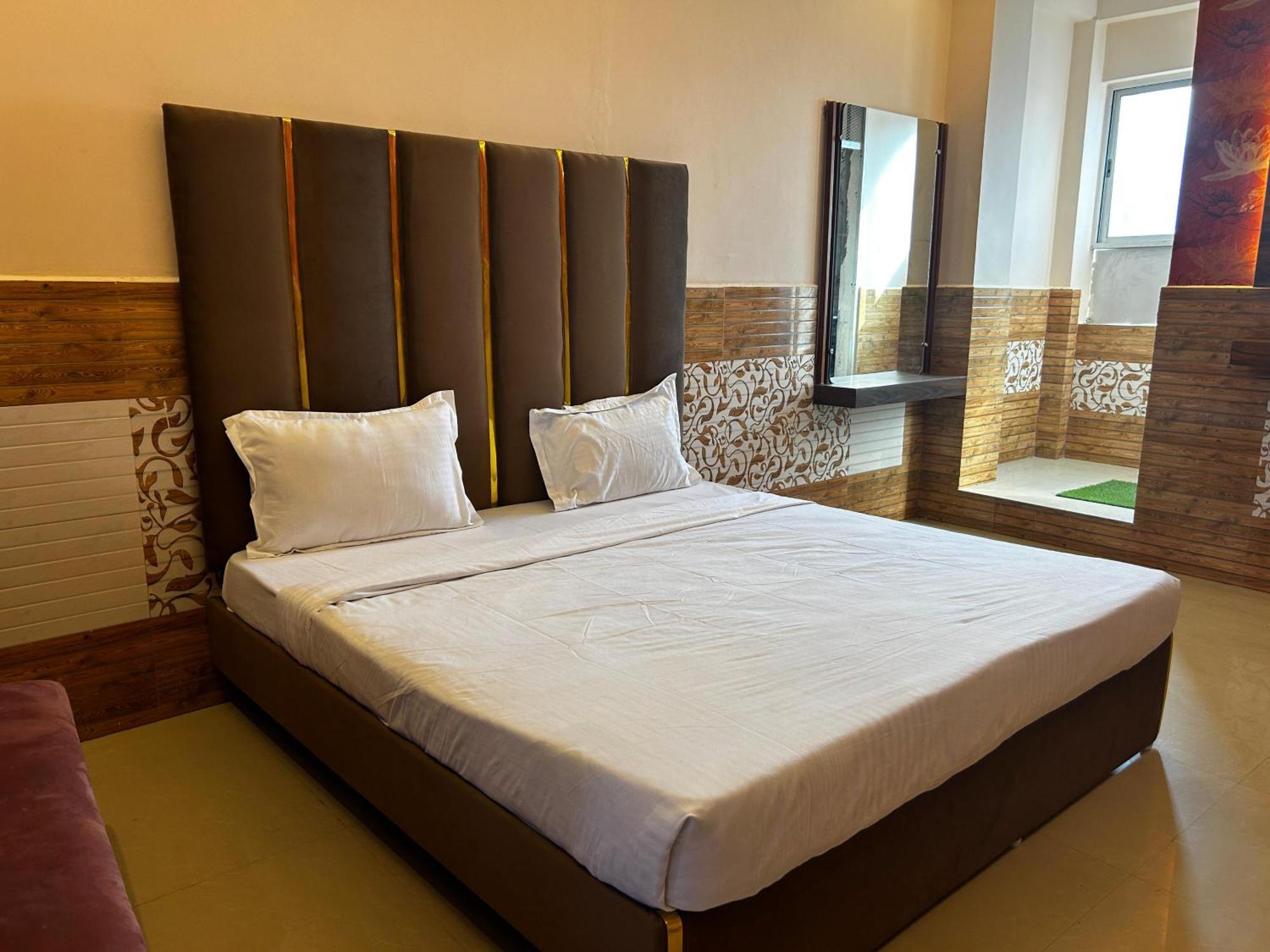 Hotels7Apple Mahoba Kültér fotó
