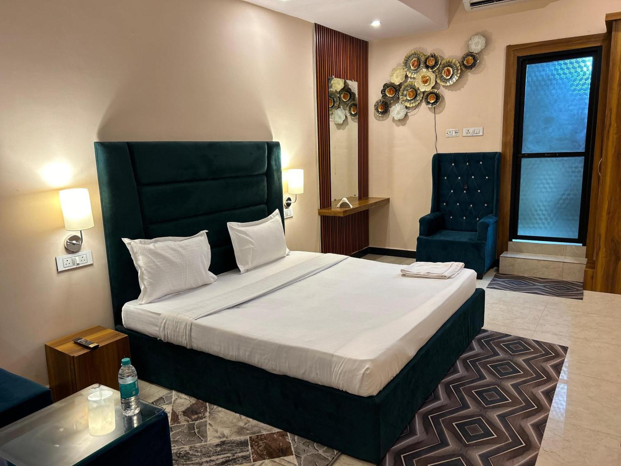 Hotels7Apple Mahoba Kültér fotó